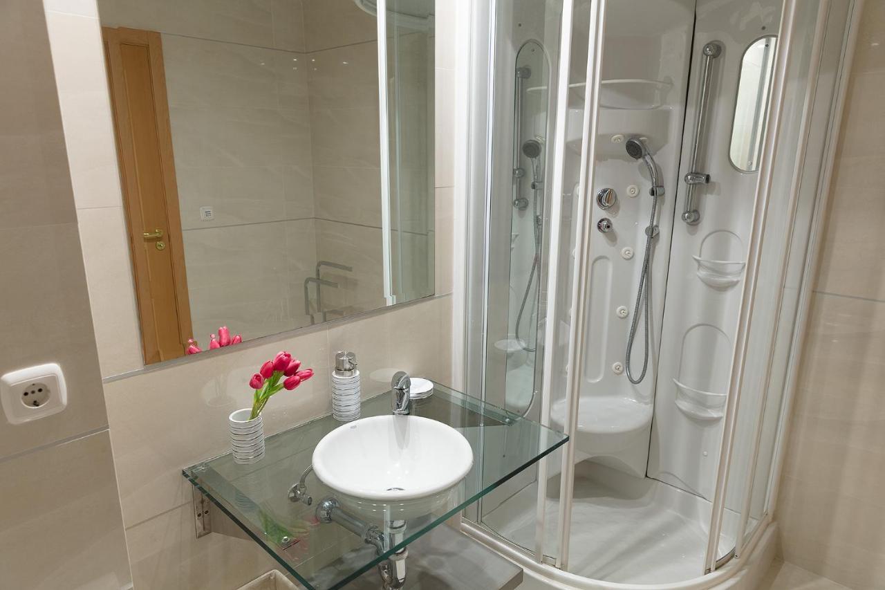 Marina Luxury Apartment Estepona Exterior photo
